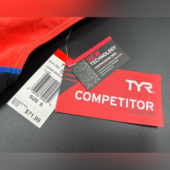 TYR Women's Competitor Loose Tri Singlet with Bra Athletic Tank Small - Picture 8 of 8